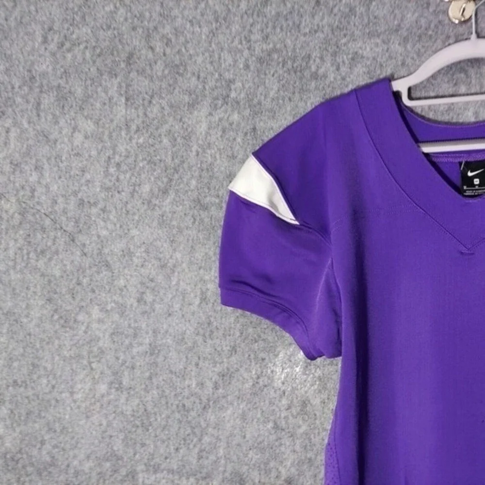 Nike Training‎ Jersey Men Medium Purple Padded Football Short Sleeve Athletic